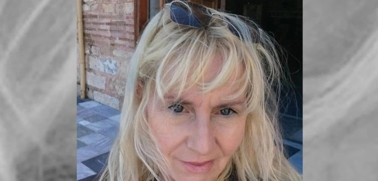 Joanna Formela dla Frondy: Nieznajomi znajomi – sieć iluzji i… pieniędzy