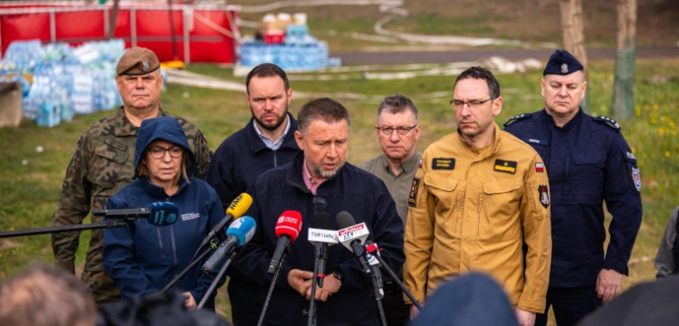 Pożar na Lubelszczyźnie. Kierwiński: Jesteśmy umiarkowanymi optymistami