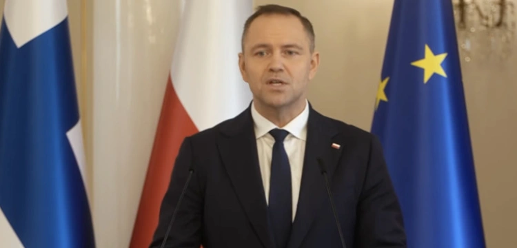 Prezydent w Helsinkach: Premier Tusk ubliżył narodowi amerykańskiemu