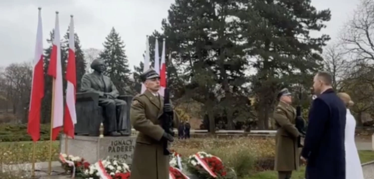 Prezydent złożył wieńce przed pomnikami Ojców Niepodległości