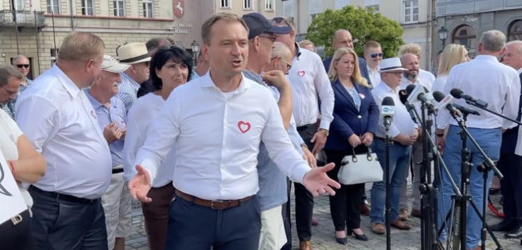 Nitras zbeształ mieszkańca Konina. Rusecka: PO zdradziła rolników