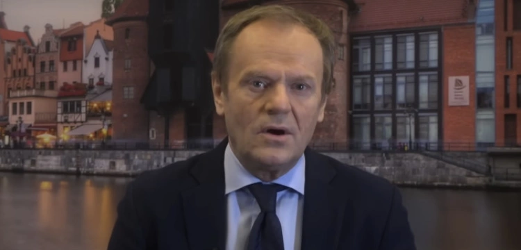 „Miał być premier, wyszedł internetowy hejter”. Internauci ostro o wpisie Tuska