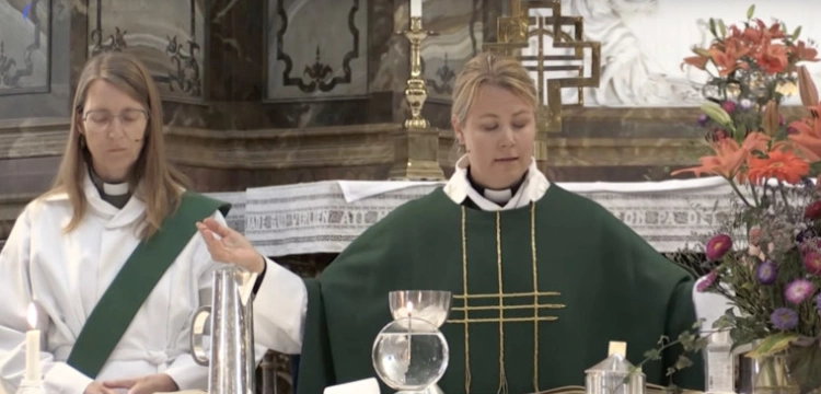 Anglikańskie kobiety „księża” odprawiały „Eucharystię” w katolickiej świątyni