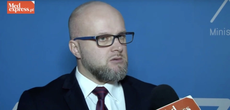 Lekarz apeluje do palaczy: Niech tropem Karola Nawrockiego próbują tych bezpieczniejszych alternatyw