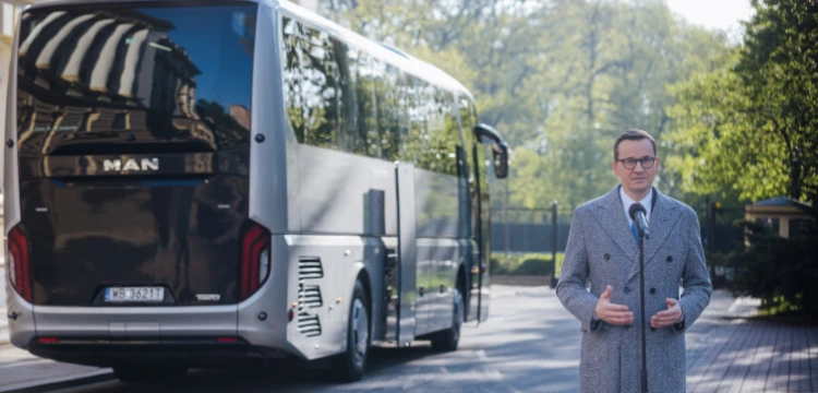 „Słowa brzmią, czyny przekonują”. Premier: Udowodniliśmy, że nasze rządy opłacają się Polakom