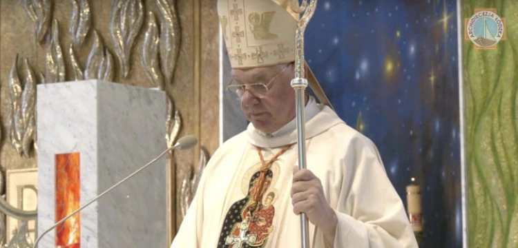 Kard. Gerhard Müller w obronie prawa do uczestnictwa w tradycyjnej Mszy