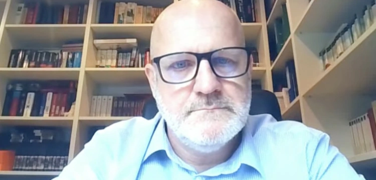 Minister Żurek o bagażniku. Mec. Gomoła: Przypomnę o tym w sądzie