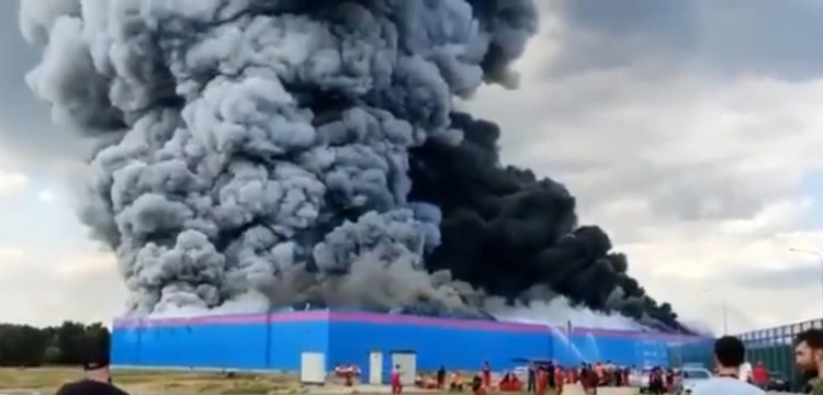 Rosja w płomieniach! Spłonął magazyn firmy OZON