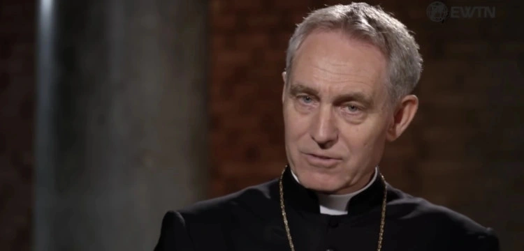 Kościół w kryzysie. Abp Gänswein: Należy zmieniać strukturę, a nie wiarę!