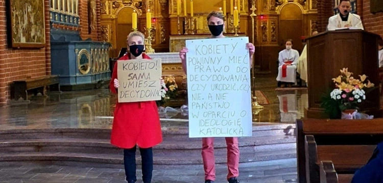 Wraca sprawa męża Joanny Scheuring-Wielgus dot. zakłócania Mszy świętej