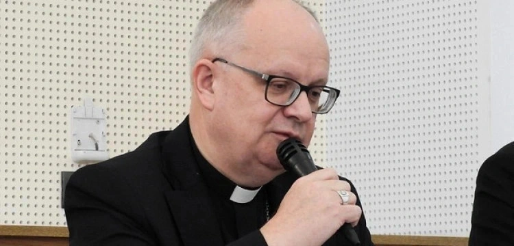 Bp Andrzej Czaja po przeszczepie wątroby. „Pojawiły się nieprzewidziane trudności”