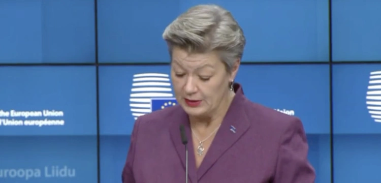 Unijna komisarz: Albo przyjmiecie migrantów, albo będziecie musieli płacić