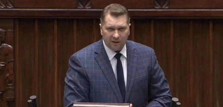 „Wy kradliście, my dajemy dzieciom”. Prof. Czarnek ostro do posłanki KO