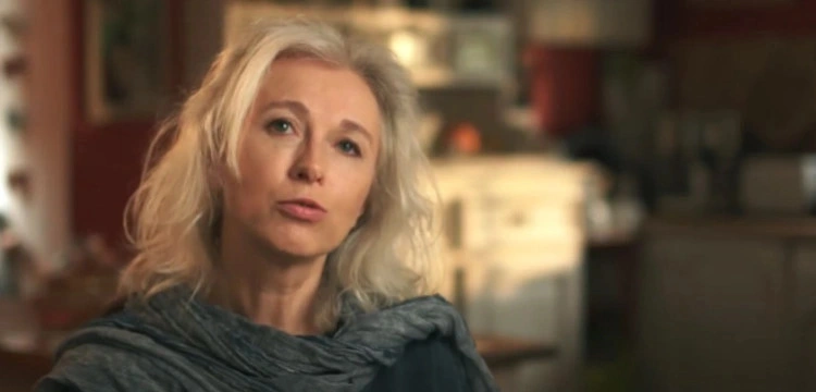 Elity III RP. Gretkowska 11 listopada odwiedza groby… rosyjskich i niemieckich żołnierzy