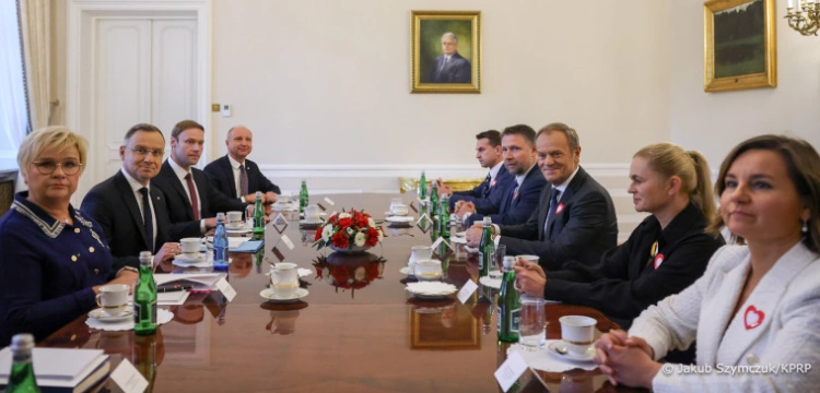 Rozmowy w Pałacu Prezydenckim. Andrzej Duda spotkał się z Donaldem Tuskiem