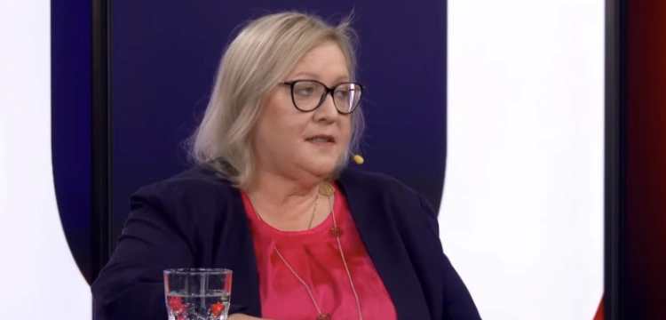 Prof. Manowska zachowa immunitet. TS umorzył postępowanie