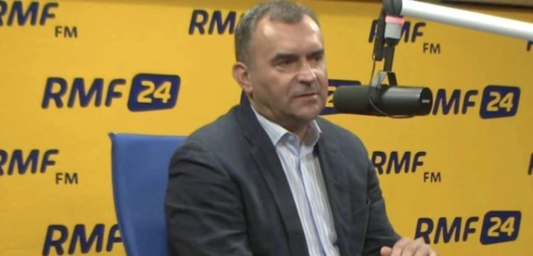 Prosto z celi do Brukseli? Osadzony w areszcie b. minister z PO zyska immunitet?