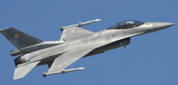 Mieszkańcy Trójmiasta zaniepokojeni dziwnym hałasem. Wojsko wyjaśnia