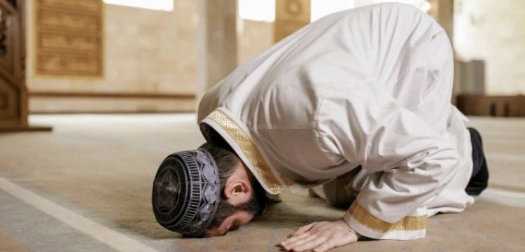 Niemieccy działacze zastąpili dekorację z okazji ramadanu życzeniami „Błogosławionego Wielkiego Postu”