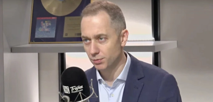 #CezaryKłamczyk. Burza po wpisie wiceszefa MON, który postanowił powielać fake newsy