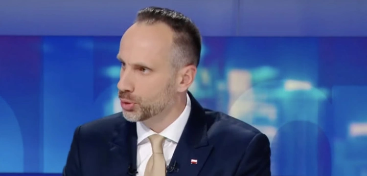 „Złodzieje, szantażyści, kłamcy”. Wiceminister Kowalski ostro o KE