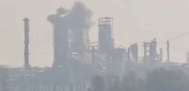 Uderzenie ukraińskich dronów. Moskiewska rafineria w płomieniach