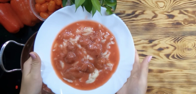 Zupa truskawkowa mojej mamy