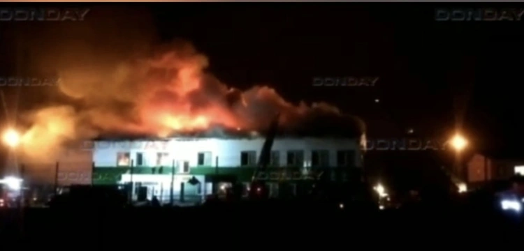 Rosja. Pożar w koszarach wojskowych przy granicy z Ukrainą