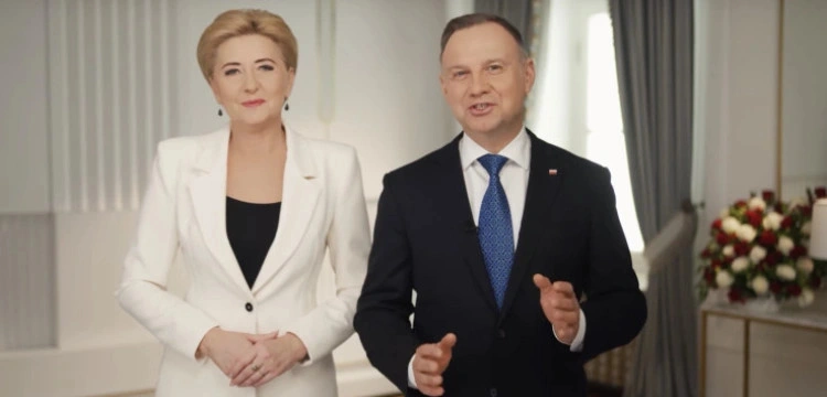 „Zaufajcie własnej wiedzy”. Para prezydencka złożyła życzenia maturzystom
