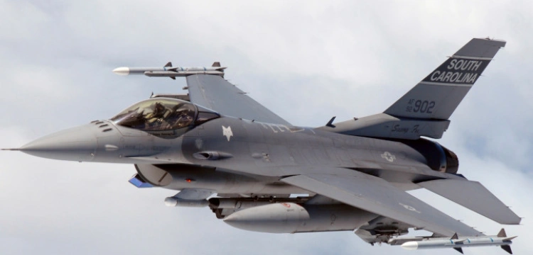 Korea Płd.: Amerykański F-16 runął do morza