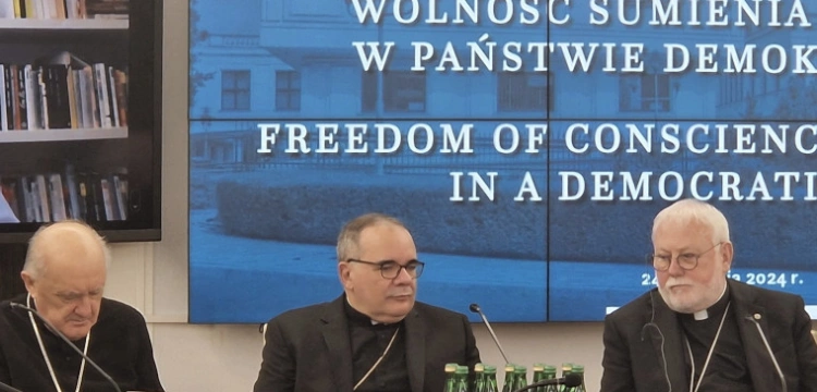 Abp Gallagher w polskim Senacie: Nie wolno sprowadzać religii do sfery prywatnej