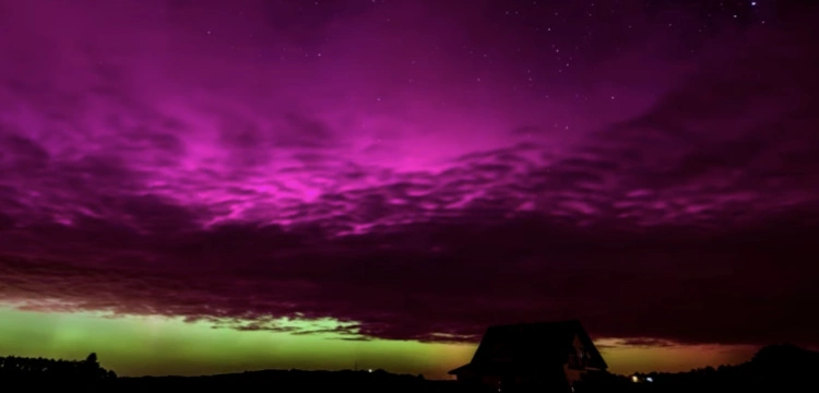 Niesamowite widoki na polskim niebie. To efekt potężnej burzy geomagnetycznej