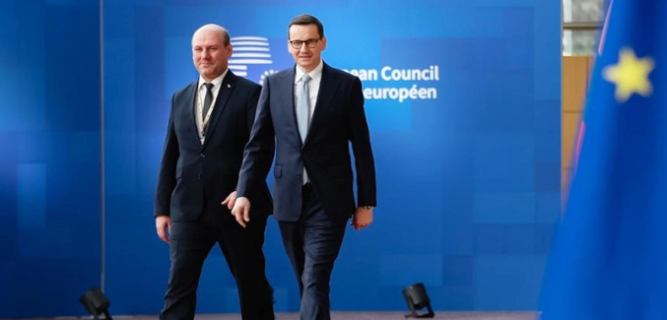 Unijne rekompensaty za broń dla Ukrainy. Premier: Do Wielkanocy otrzymamy kilkaset milionów euro