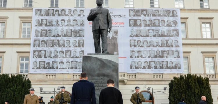 Prezydent Zełenski oddał hołd śp. Lechowi Kaczyńskiemu