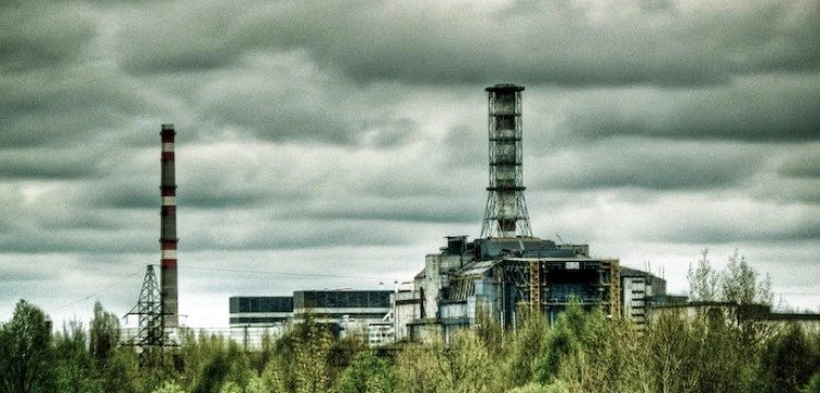 MAEA: Dron uszkodził powłokę w Czarnobylu