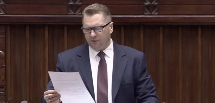 Prof. Czarnek wskazał na wstrząsające dane. „Blady strach na twarzach rządzących”