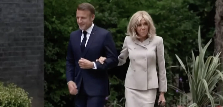 Żona prezydenta Francji udowodni swoją płeć przed sądem