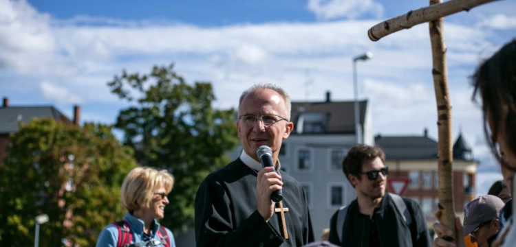 O. Gonczaruk CSsR o mediach: nie tylko informacja, ale formacja