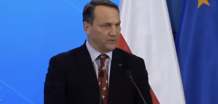 Ślamazarność rządu sięga zenitu. Sikorski nadal „przygotowuje ewakuację” Polaków z Bliskiego Wschodu