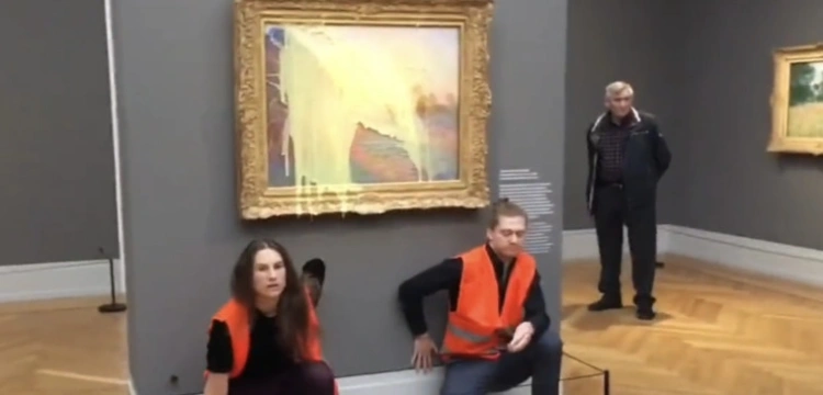 Ekoterroryści znowu w akcji. Tym razem ucierpiał obraz Moneta