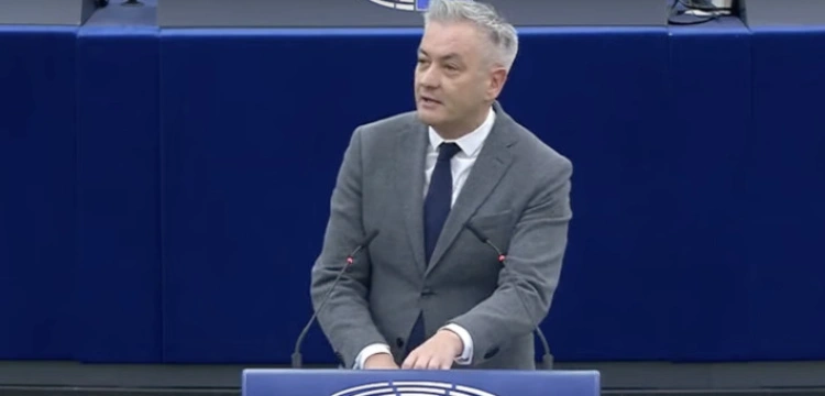 Biedroń o spocie PO: Boję się powtórki ze Słowacji