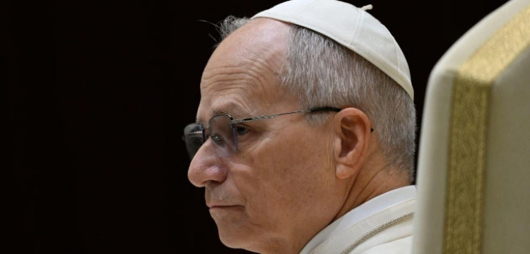 Papież na Wielki Post: słuchajmy Słowa Bożego, rozbrójmy język