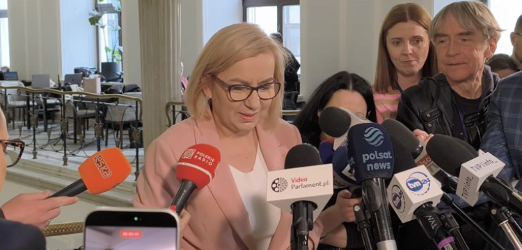 Polacy chcą dymisji Hennig-Kloski. Sondaż nie pozostawia złudzeń