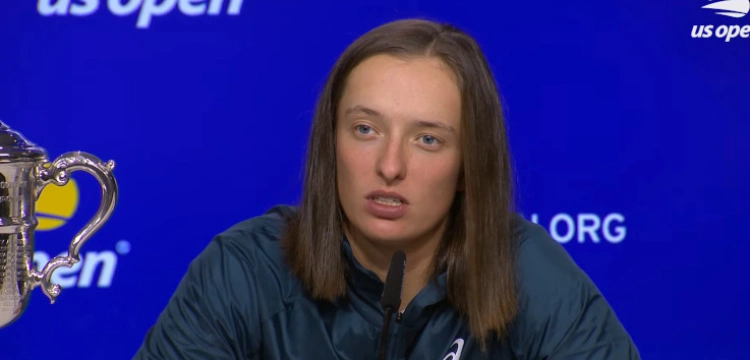 „Jestem dumna, nieco zaskoczona, ale szczęśliwa”. Iga Świątek komentuje swój tryumf