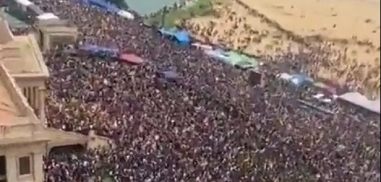 Sri Lanka pogrąża się w coraz większym chaosie, a dla socjalistów najważniejsze są… maseczki