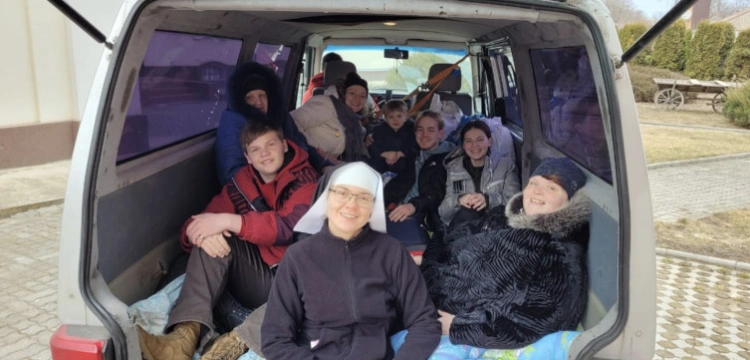 Polskie zakonnice nieustannie niosą pomoc w 150 miejscach na Ukrainie