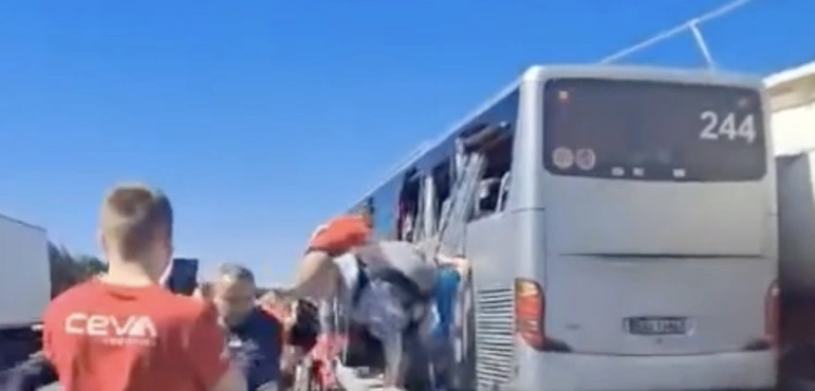 Wypadek polskiego autokaru w Niemczech. Media: Nawet 60 osób rannych