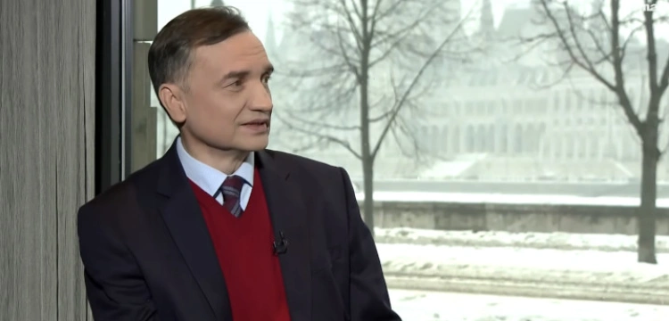 Groził śmiercią Zbigniewowi Ziobrze. Działacz tłumaczy się… autokorektą