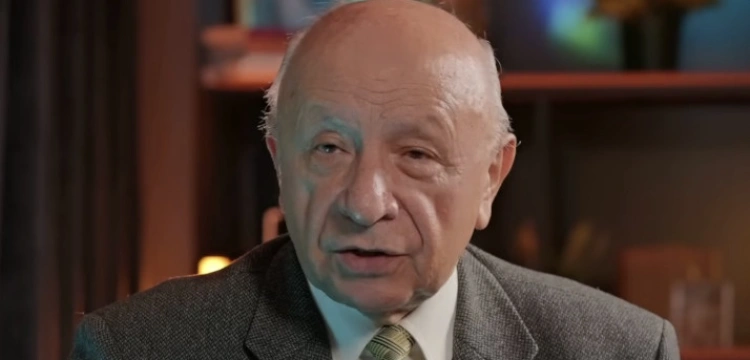 „To pachnie komunizmem”. Prof. Bogdan Chazan: „Edukacja zdrowotna” jest antyzdrowotna!