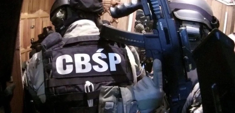 Białorusin z materiałami wybuchowymi zatrzymany przez CBŚP pod Warszawą